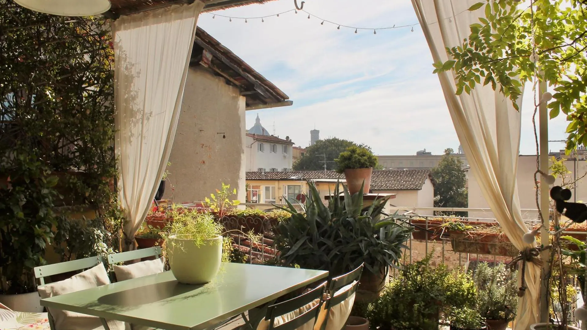 Attico Con Terrazza Su Firenze公寓